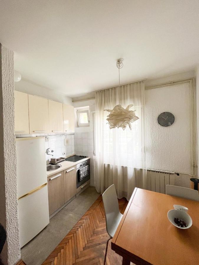 Kopernik - Parking Available Apartment Belgrade Luaran gambar